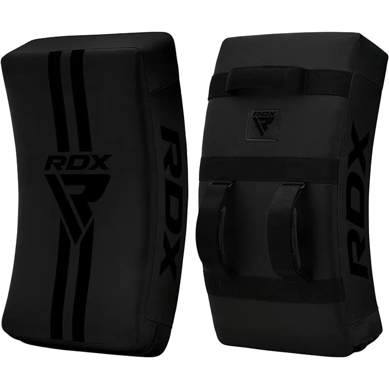 RDX T1 Curved Kick Shield with Nylon Handles Black RDX T1 Curved Kick Shield with Nylon Handles Black - Image 1